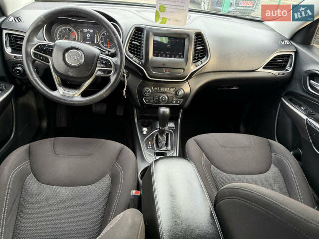 Джип Cherokee, об'ємом двигуна 2.4 л та пробігом 199 тис. км за 14000 $, фото 8 на Automoto.ua