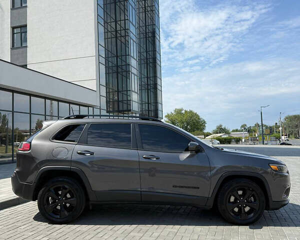 Джип Cherokee, об'ємом двигуна 2.36 л та пробігом 214 тис. км за 15999 $, фото 5 на Automoto.ua