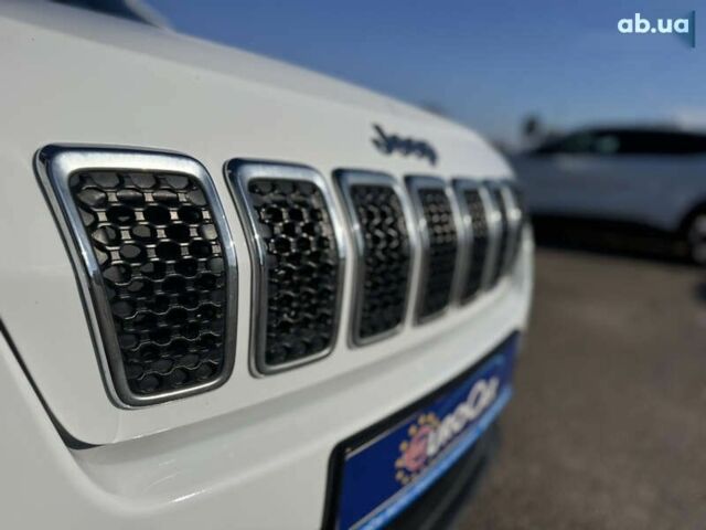 Джип Чероки, объемом двигателя 2.4 л и пробегом 230 тыс. км за 15300 $, фото 6 на Automoto.ua
