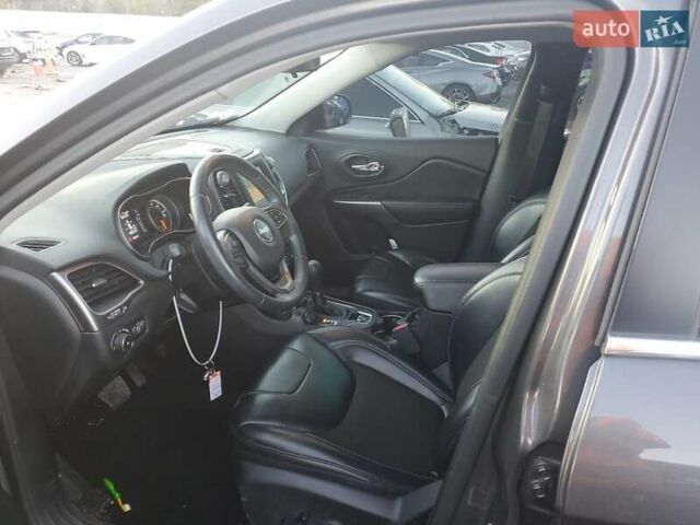 Джип Чероки, объемом двигателя 2.36 л и пробегом 154 тыс. км за 3000 $, фото 6 на Automoto.ua