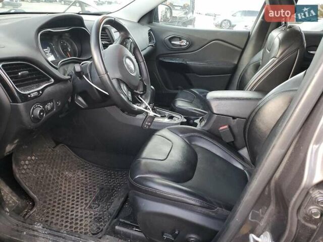 Джип Чероки, объемом двигателя 3.24 л и пробегом 140 тыс. км за 3000 $, фото 6 на Automoto.ua