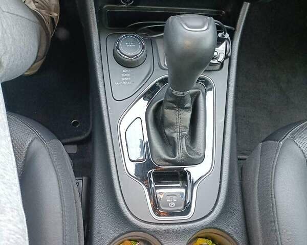Джип Cherokee, об'ємом двигуна 3.24 л та пробігом 38 тис. км за 20700 $, фото 6 на Automoto.ua