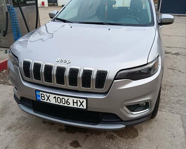 Джип Cherokee, об'ємом двигуна 3.24 л та пробігом 106 тис. км за 18500 $, фото 1 на Automoto.ua