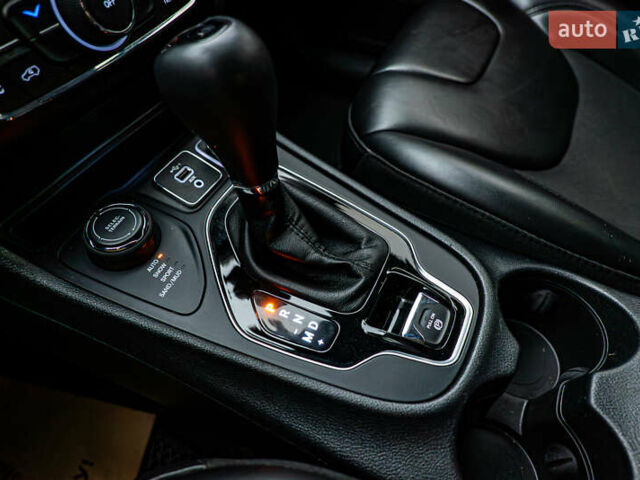 Джип Чероки, объемом двигателя 2.4 л и пробегом 114 тыс. км за 17339 $, фото 17 на Automoto.ua