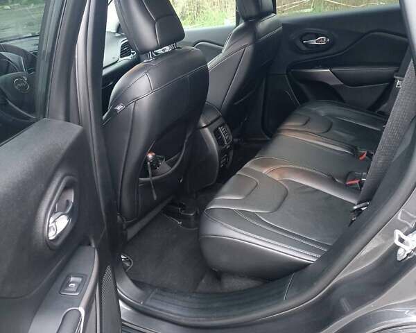 Джип Cherokee, об'ємом двигуна 3.24 л та пробігом 38 тис. км за 20700 $, фото 2 на Automoto.ua