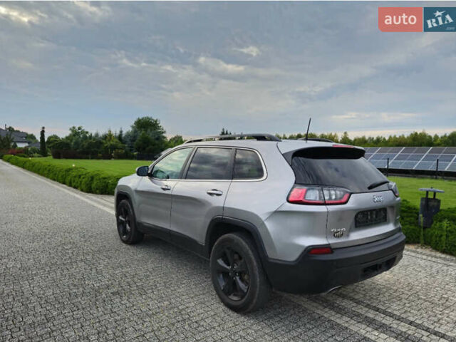 Джип Cherokee, об'ємом двигуна 3.24 л та пробігом 120 тис. км за 20000 $, фото 1 на Automoto.ua