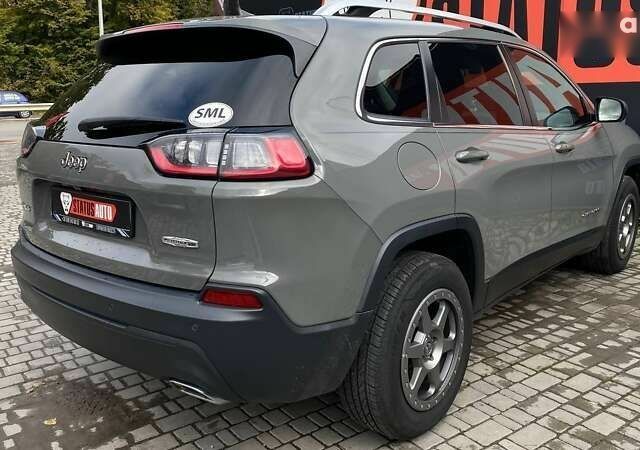 Джип Cherokee, об'ємом двигуна 3.2 л та пробігом 125 тис. км за 19000 $, фото 4 на Automoto.ua