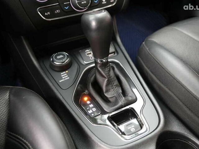 Джип Чероки, объемом двигателя 3.2 л и пробегом 157 тыс. км за 18500 $, фото 19 на Automoto.ua