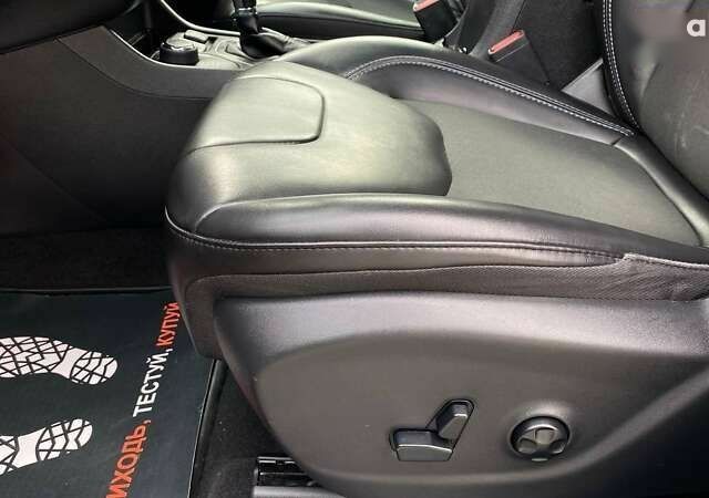 Джип Cherokee, об'ємом двигуна 3.2 л та пробігом 125 тис. км за 19000 $, фото 17 на Automoto.ua