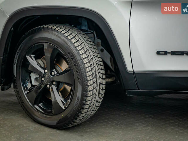 Джип Чероки, объемом двигателя 2.4 л и пробегом 114 тыс. км за 17339 $, фото 7 на Automoto.ua