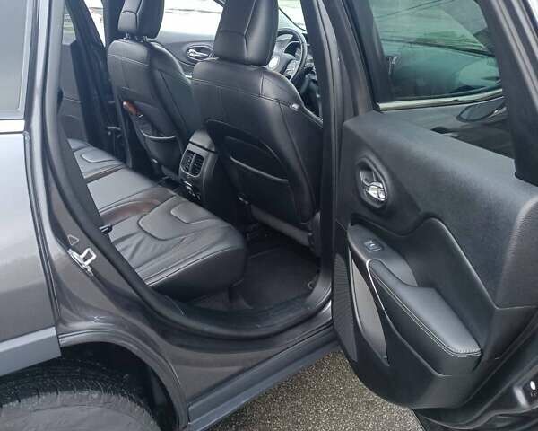 Джип Cherokee, об'ємом двигуна 3.24 л та пробігом 38 тис. км за 20700 $, фото 3 на Automoto.ua