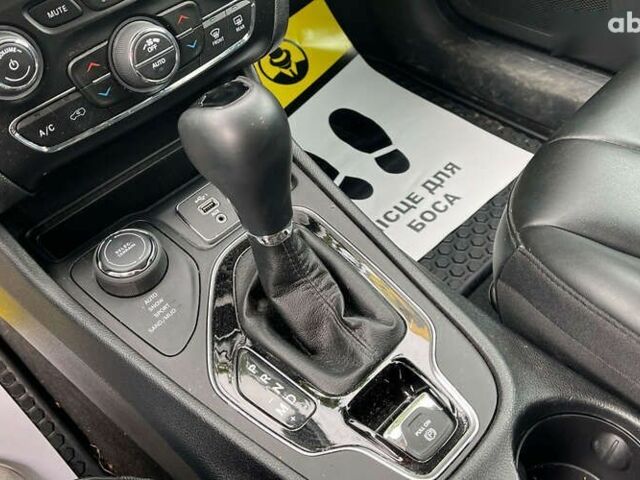 Джип Чероки, объемом двигателя 2.4 л и пробегом 16 тыс. км за 19400 $, фото 13 на Automoto.ua