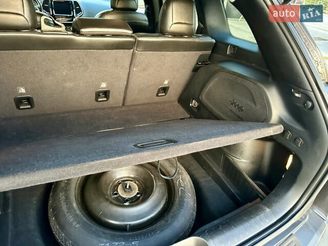 Джип Чероки, объемом двигателя 3.24 л и пробегом 159 тыс. км за 19300 $, фото 13 на Automoto.ua