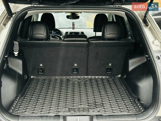 Джип Cherokee, об'ємом двигуна 3.24 л та пробігом 54 тис. км за 19500 $, фото 11 на Automoto.ua