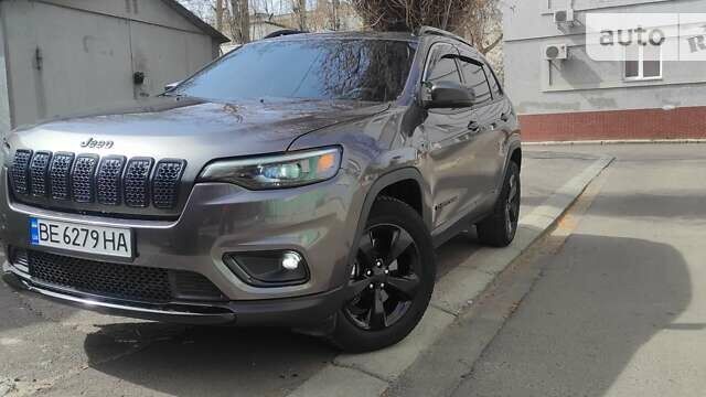 Джип Cherokee, об'ємом двигуна 2.36 л та пробігом 64 тис. км за 20000 $, фото 18 на Automoto.ua