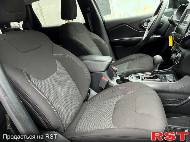 Джип Cherokee, об'ємом двигуна 2.4 л та пробігом 54 тис. км за 16500 $, фото 12 на Automoto.ua