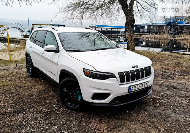 Джип Cherokee, об'ємом двигуна 2.36 л та пробігом 20 тис. км за 16000 $, фото 3 на Automoto.ua