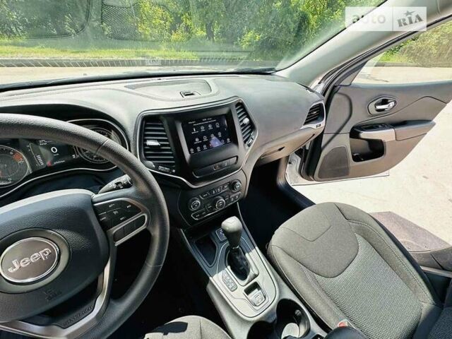 Джип Чероки, объемом двигателя 2.4 л и пробегом 27 тыс. км за 17700 $, фото 34 на Automoto.ua