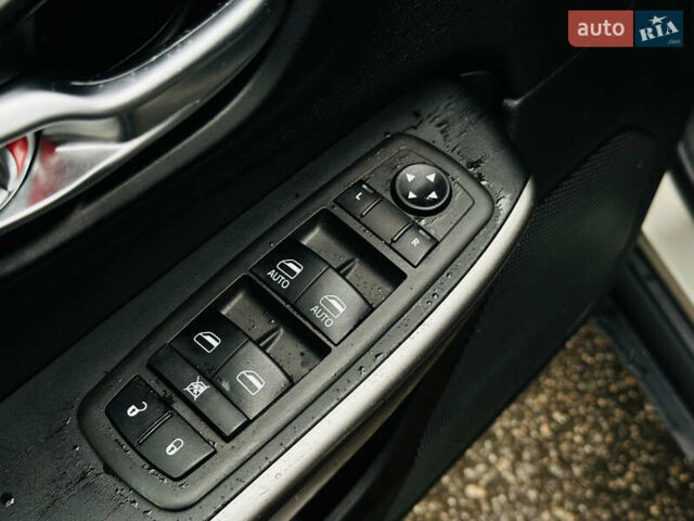 Джип Cherokee, об'ємом двигуна 3.24 л та пробігом 54 тис. км за 19500 $, фото 25 на Automoto.ua