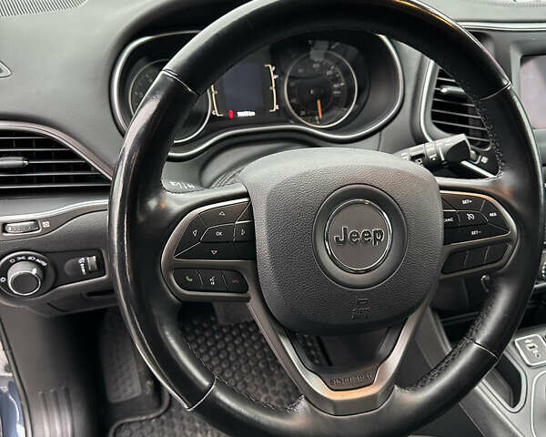 Джип Чероки, объемом двигателя 2.36 л и пробегом 80 тыс. км за 15300 $, фото 13 на Automoto.ua