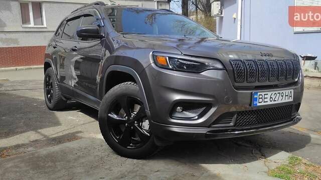 Джип Cherokee, об'ємом двигуна 2.36 л та пробігом 64 тис. км за 20000 $, фото 3 на Automoto.ua