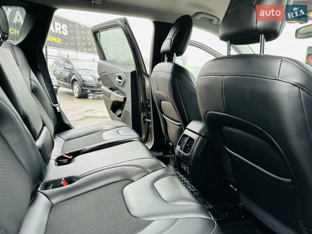 Джип Cherokee, об'ємом двигуна 3.24 л та пробігом 54 тис. км за 19500 $, фото 17 на Automoto.ua