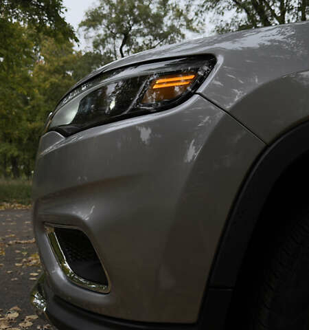 Джип Cherokee, об'ємом двигуна 2.36 л та пробігом 90 тис. км за 19800 $, фото 25 на Automoto.ua