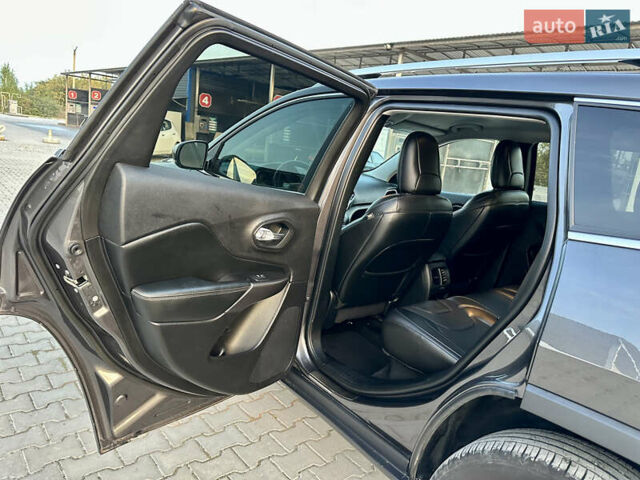 Джип Чероки, объемом двигателя 3.24 л и пробегом 159 тыс. км за 19300 $, фото 14 на Automoto.ua