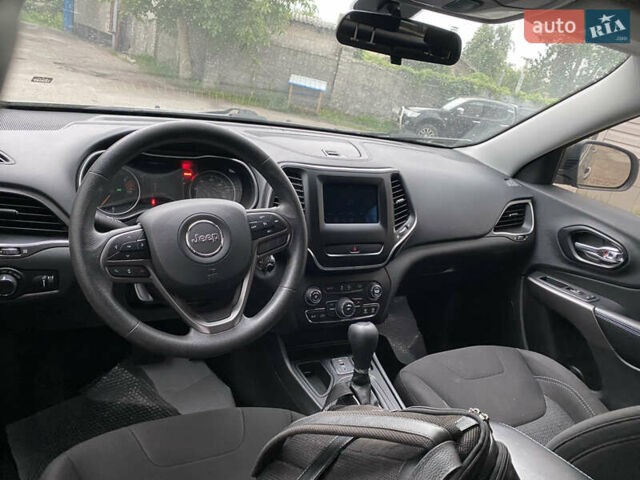 Джип Cherokee, об'ємом двигуна 2.36 л та пробігом 138 тис. км за 15000 $, фото 15 на Automoto.ua