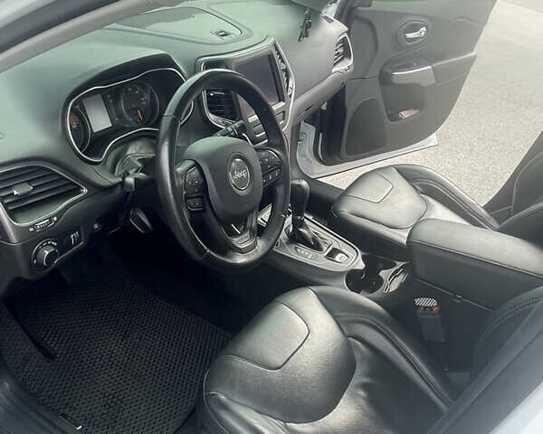 Джип Чероки, объемом двигателя 2.4 л и пробегом 133 тыс. км за 25000 $, фото 22 на Automoto.ua