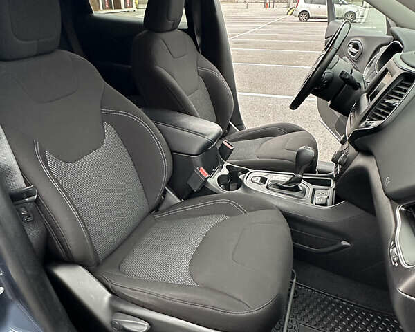 Джип Чероки, объемом двигателя 2.36 л и пробегом 80 тыс. км за 15300 $, фото 17 на Automoto.ua