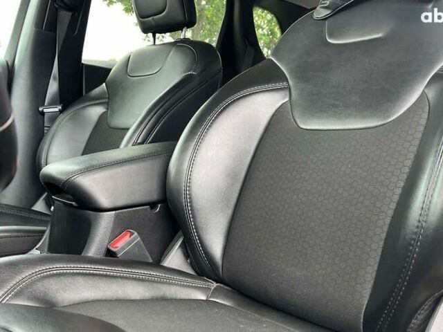 Джип Чероки, объемом двигателя 2.4 л и пробегом 16 тыс. км за 19400 $, фото 17 на Automoto.ua