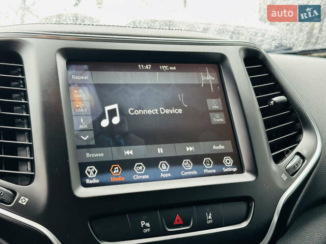 Джип Cherokee, об'ємом двигуна 3.24 л та пробігом 54 тис. км за 19500 $, фото 30 на Automoto.ua