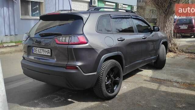 Джип Cherokee, об'ємом двигуна 2.36 л та пробігом 64 тис. км за 20000 $, фото 5 на Automoto.ua