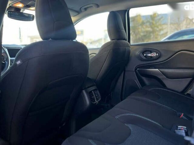 Джип Cherokee, об'ємом двигуна 2.4 л та пробігом 90 тис. км за 18500 $, фото 25 на Automoto.ua