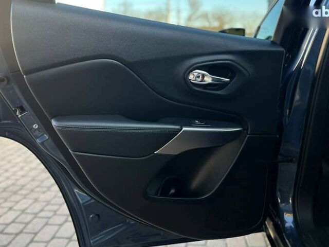 Джип Cherokee, об'ємом двигуна 2.4 л та пробігом 90 тис. км за 18500 $, фото 22 на Automoto.ua