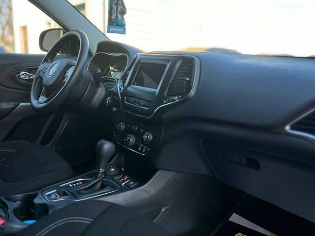 Джип Cherokee, об'ємом двигуна 2.4 л та пробігом 90 тис. км за 18500 $, фото 20 на Automoto.ua