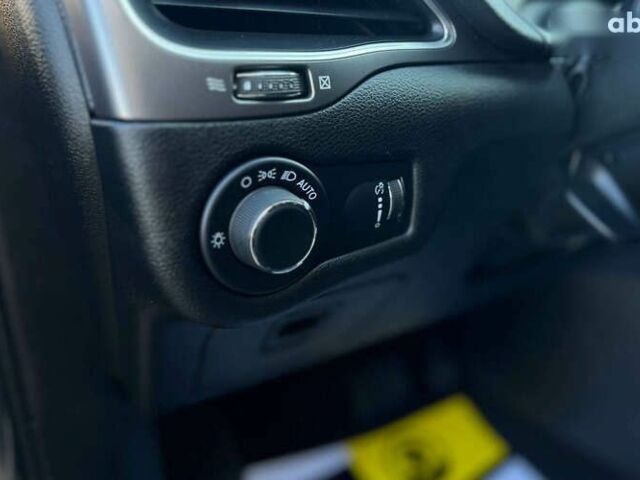 Джип Cherokee, об'ємом двигуна 2.4 л та пробігом 90 тис. км за 18500 $, фото 12 на Automoto.ua