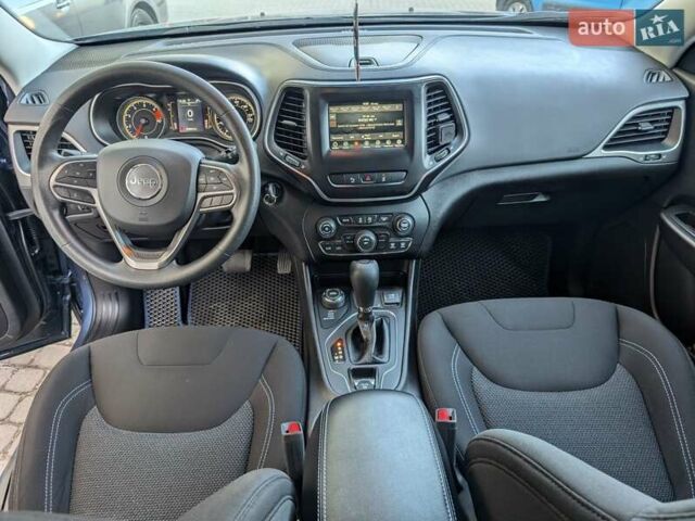 Джип Чероки, объемом двигателя 2.36 л и пробегом 90 тыс. км за 18800 $, фото 10 на Automoto.ua