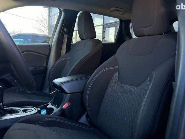 Джип Cherokee, об'ємом двигуна 2.4 л та пробігом 90 тис. км за 18500 $, фото 11 на Automoto.ua