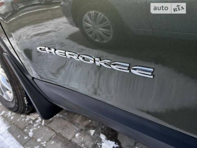 Джип Cherokee, об'ємом двигуна 3.24 л та пробігом 31 тис. км за 26200 $, фото 10 на Automoto.ua