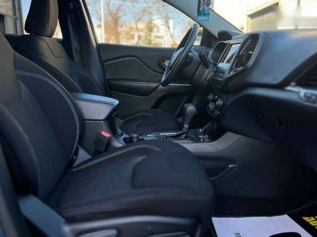 Джип Cherokee, об'ємом двигуна 2.4 л та пробігом 90 тис. км за 18500 $, фото 21 на Automoto.ua