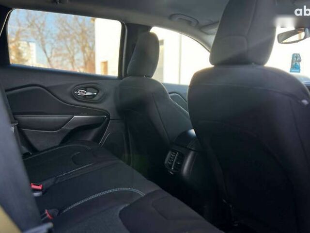 Джип Cherokee, об'ємом двигуна 2.4 л та пробігом 90 тис. км за 18500 $, фото 27 на Automoto.ua