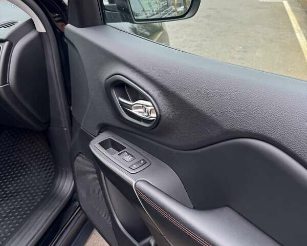 Джип Чероки, объемом двигателя 3.24 л и пробегом 26 тыс. км за 30900 $, фото 36 на Automoto.ua