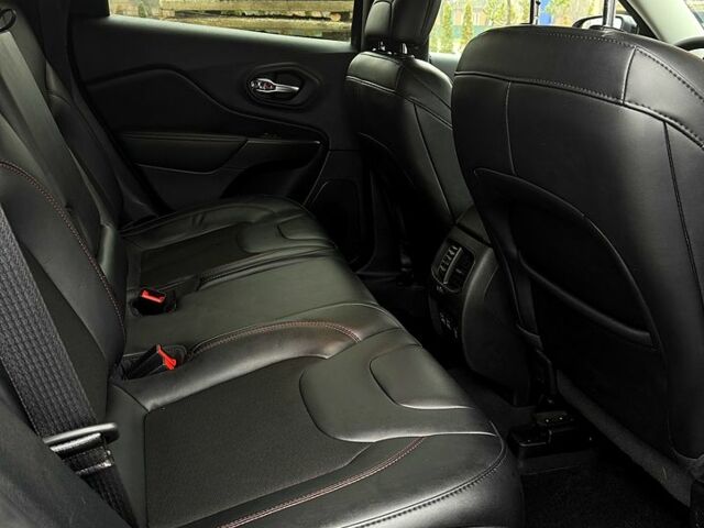 Джип Чероки, объемом двигателя 3.2 л и пробегом 99 тыс. км за 19999 $, фото 11 на Automoto.ua