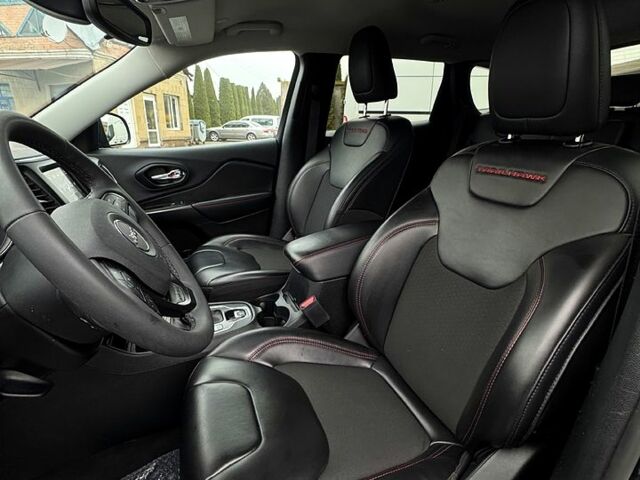 Джип Чероки, объемом двигателя 3.2 л и пробегом 99 тыс. км за 19999 $, фото 10 на Automoto.ua