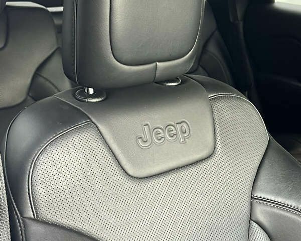 Джип Cherokee, об'ємом двигуна 2 л та пробігом 27 тис. км за 23500 $, фото 27 на Automoto.ua