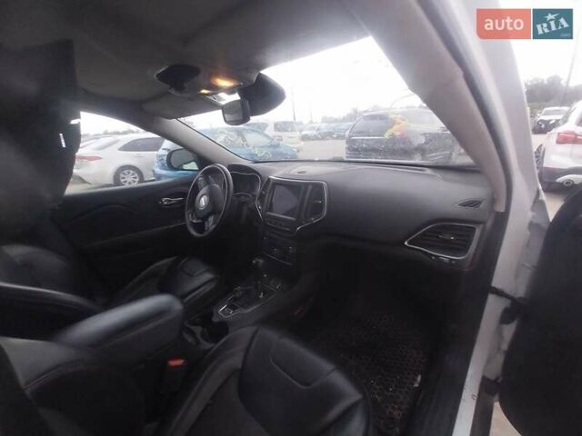 Джип Чероки, объемом двигателя 3.24 л и пробегом 96 тыс. км за 17000 $, фото 3 на Automoto.ua