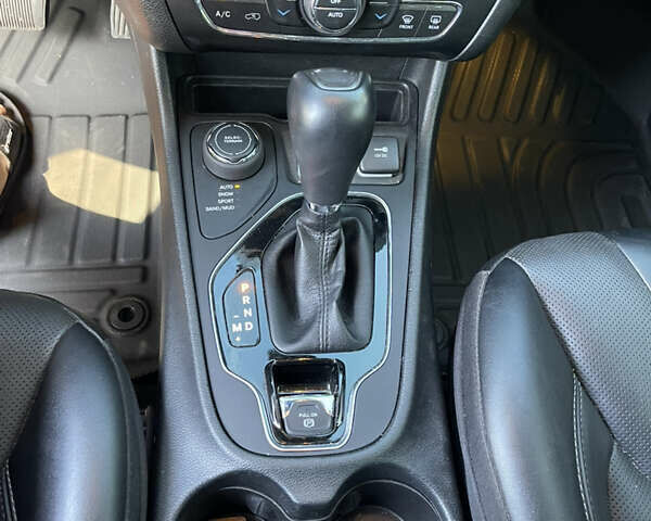 Джип Cherokee, об'ємом двигуна 3.24 л та пробігом 43 тис. км за 21700 $, фото 24 на Automoto.ua