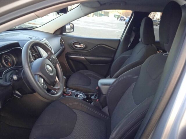 Сірий Джип Cherokee, об'ємом двигуна 2.4 л та пробігом 104 тис. км за 14600 $, фото 9 на Automoto.ua